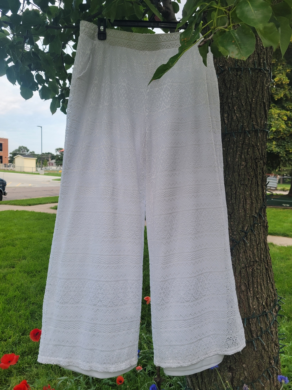 Cato Sportswear Large White Crochet Lace Pants Flowy Pockets Butter Mom NWT